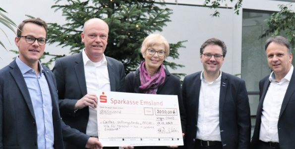 (v. l.): Björn Roth (Caritas-Beiratsmitglied), Dr. Ralf Büring (Geschäftsführer der Stadtwerke Lingen), Ursula Kues (Caritas-Beiratsmitglied Caritas), Marcus Drees (Geschäftsführer Caritasverband für den Landkreis Emsland) und Hans-Martin Gall (Geschäftsführer Stadtwerke Lingen).