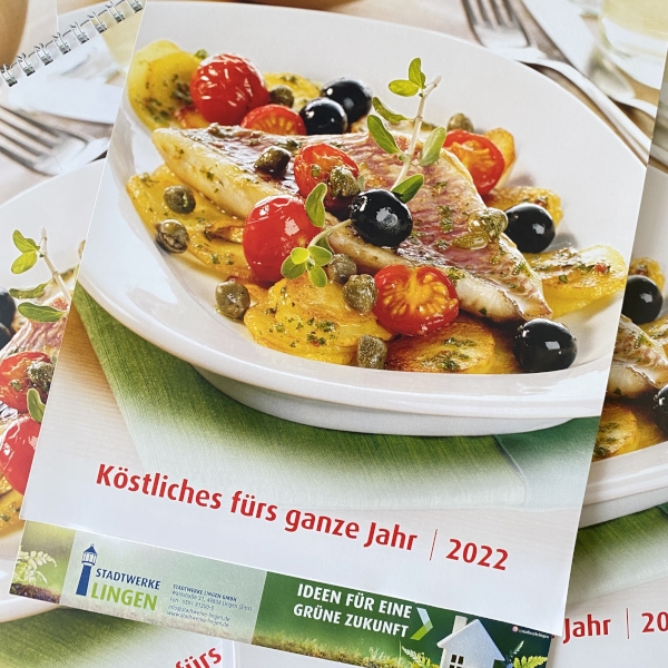 Kalender mit der Aufschrift "Köstliches fürs ganze Jahr 2012".